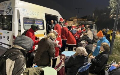 Η ΚΛΙΜΑΚΑ δίπλα στους αστέγους της Αθήνας